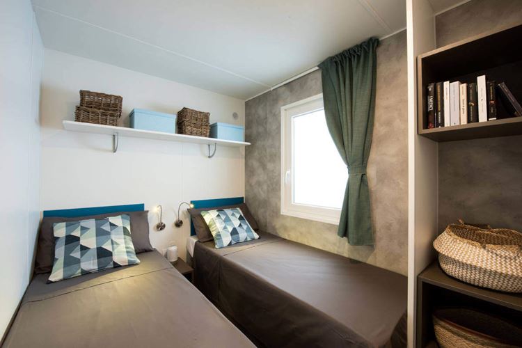 Komfortowy domek mobilny, łóżka podwójne 200 x 75 cm, Bi Village, Fažana, Istria, Chorwacja, Wakacje z Geovitą