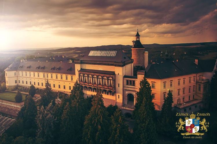 Hotel Chateau Zbiroh, Zbiroh, Křivoklátsko, Czechy: Wakacje z CK Geovita - zamek