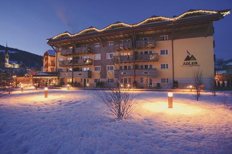 Aparthotel Dolomiti Clubres Adler, Moena, Alpe Lusia, Val di Fassa, Włochy, CK GEOVITA
