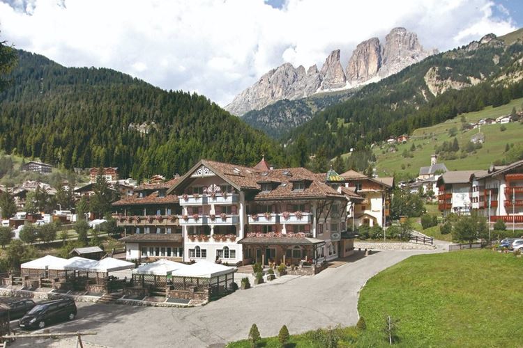 Park Hotel & Club Diamant, Union Hotels, Campitello di Fassa, Val di Fassa, Włochy, CK GEOVITA