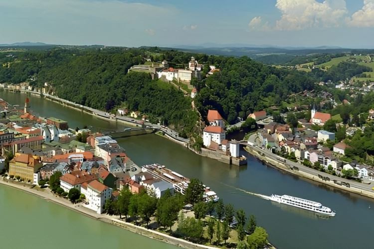 MS Swiss Crown: rejs po Dunaju Passau - Wiedeń - Passau