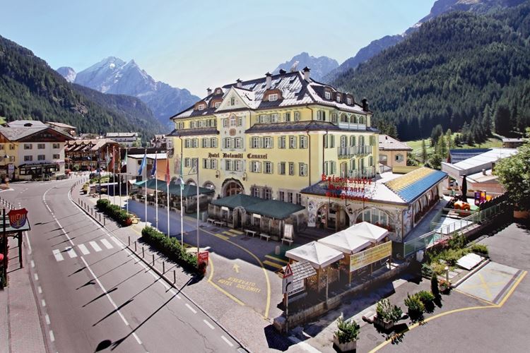 Schloss Hotel & Club Dolomiti, Canazei, Val di Fassa, Włochy, CK GEOVITA