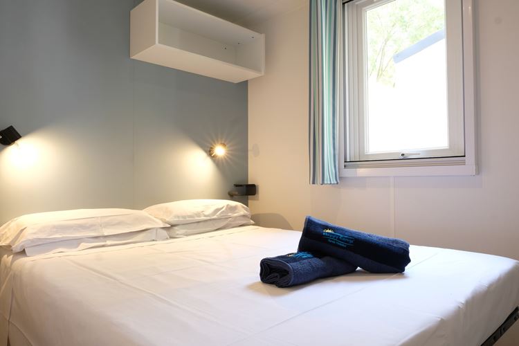 Mobile home HAPPY PREMIUM, łóżko podwójne 190 x 140 cm, Wioska kempingowa Vigna Sul Mar, Lido di Pomposa, Północne Włochy, Wakacje z Geovita