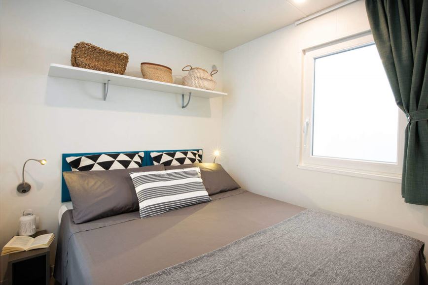 Komfortowy domek mobilny, łóżko podwójne 200 x 160 cm, Bi Village, Fažana, Istria, Chorwacja, Wakacje z Geovitą